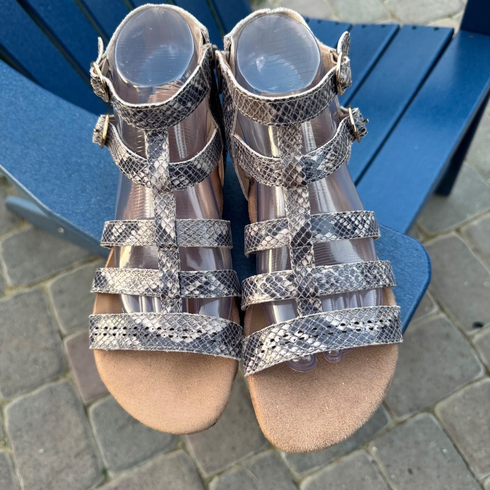 Earth Origins Mica Maren Snakeskin Gladiator Sandals Taupe Multi 8.5 M